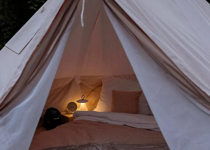 Voodoo Glamping Campo de lujo Unetice